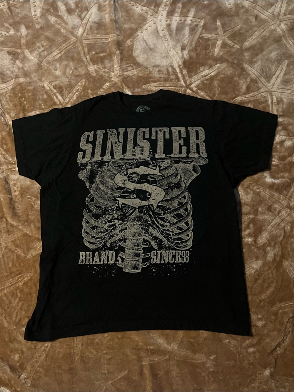 Graphic sinister brand Tee - Black